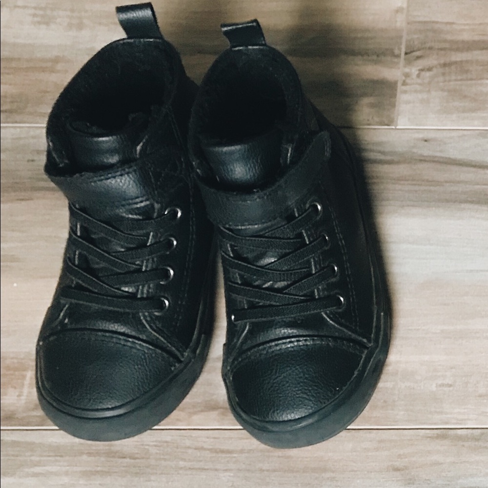 H&M Boy High Top Lined Sneakers -1 pair
